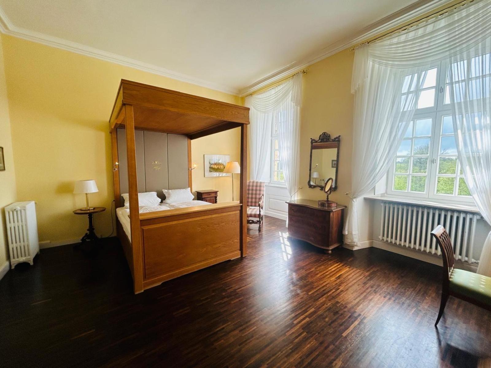 Hotel Schloss Hoehnscheid Bad Arolsen Luaran gambar